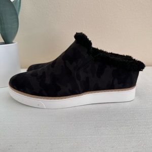 New Dr.Scholl’s Black Camouflage Faux Fur Trim Hidden Heel Mules Women’s 8.5